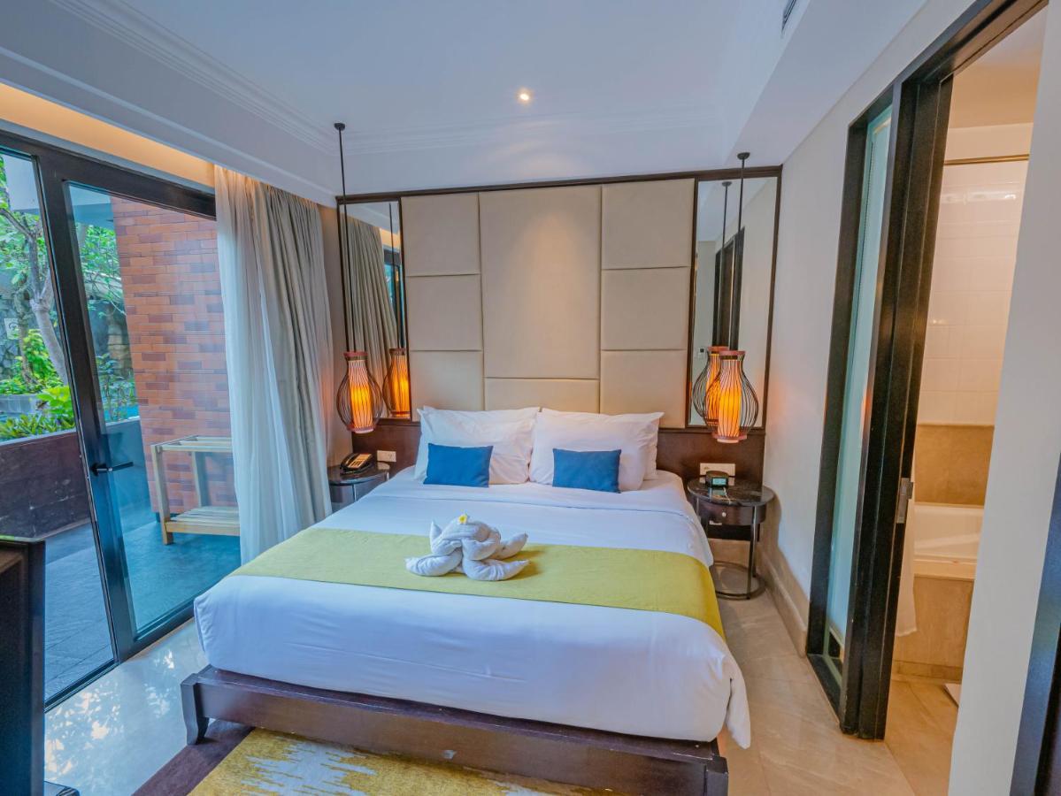 Premier Room with Pool Access